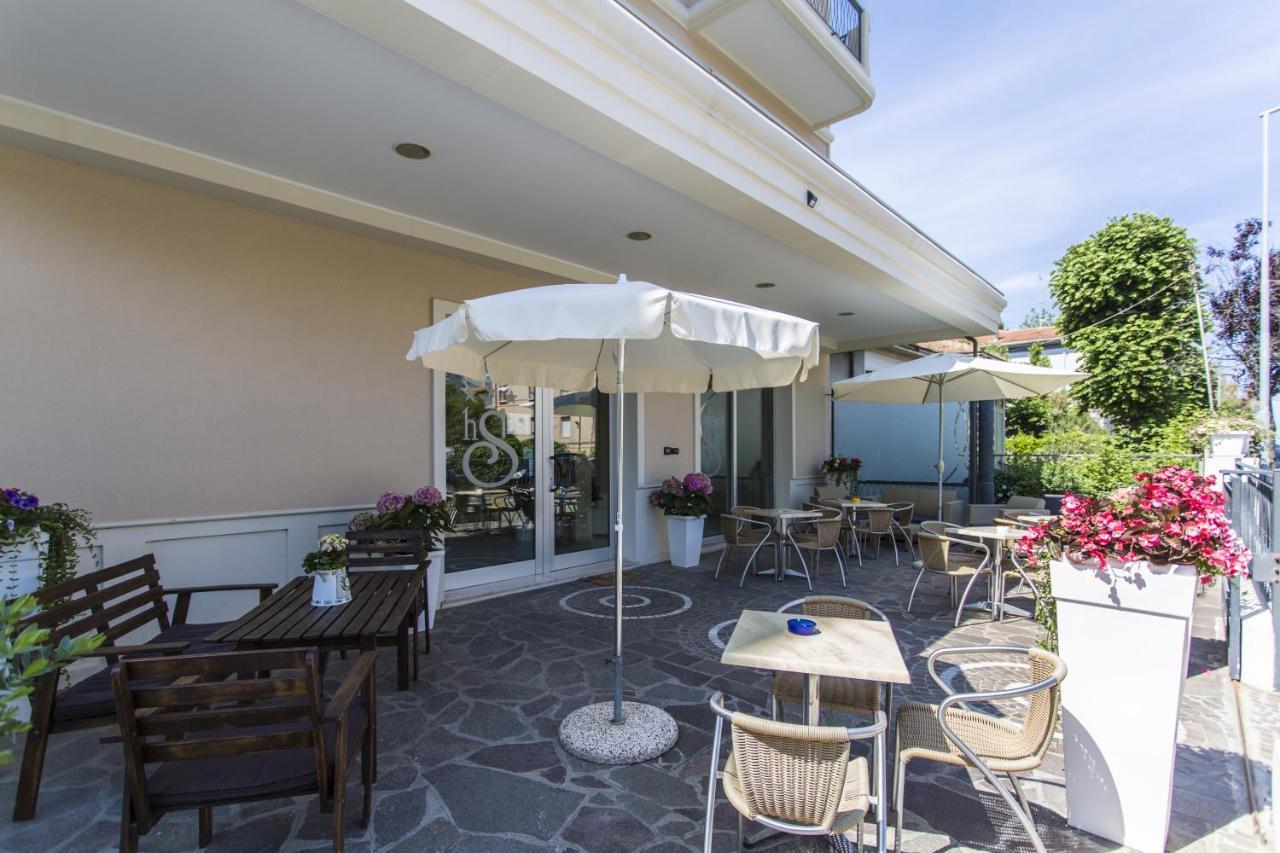 Hotel Savana Rimini Exteriér fotografie
